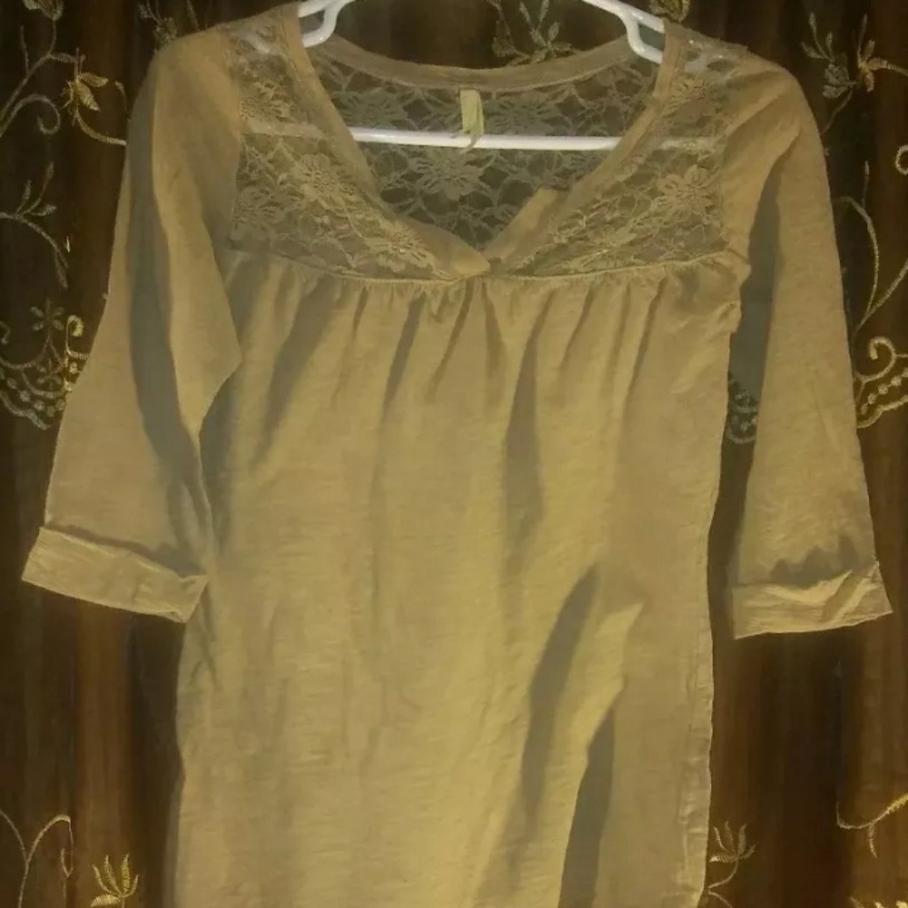 Color Story Top Womens With Lace Size L